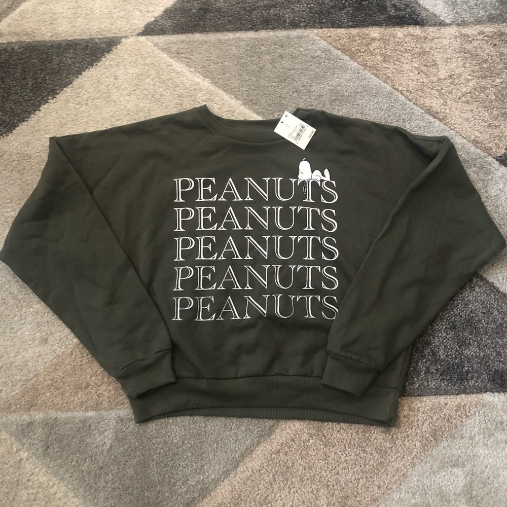 Peanuts crop sweater